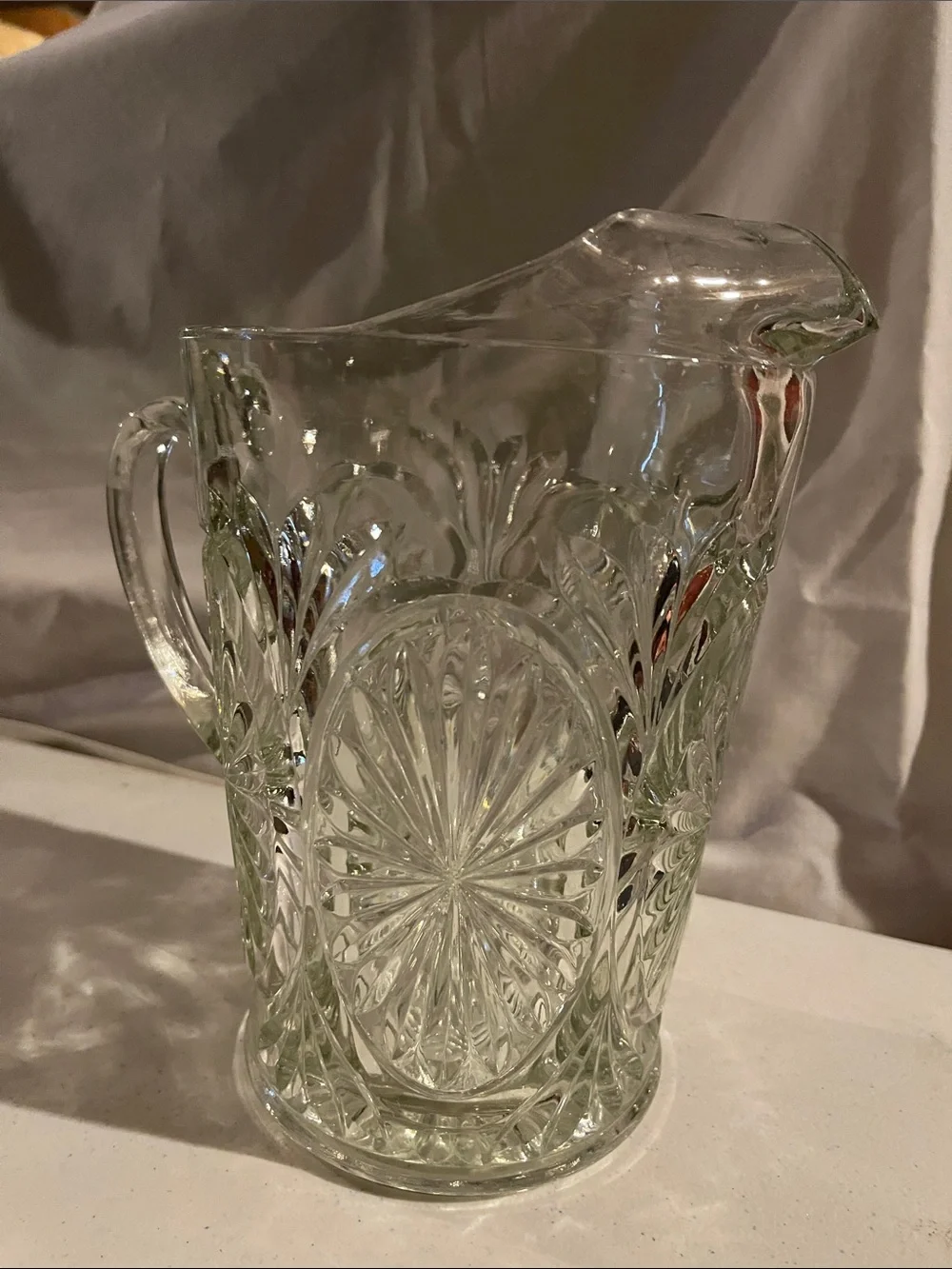 Vintage Anchor Hocking Medallion Glass Pitcher • Water Jug Ice Lip